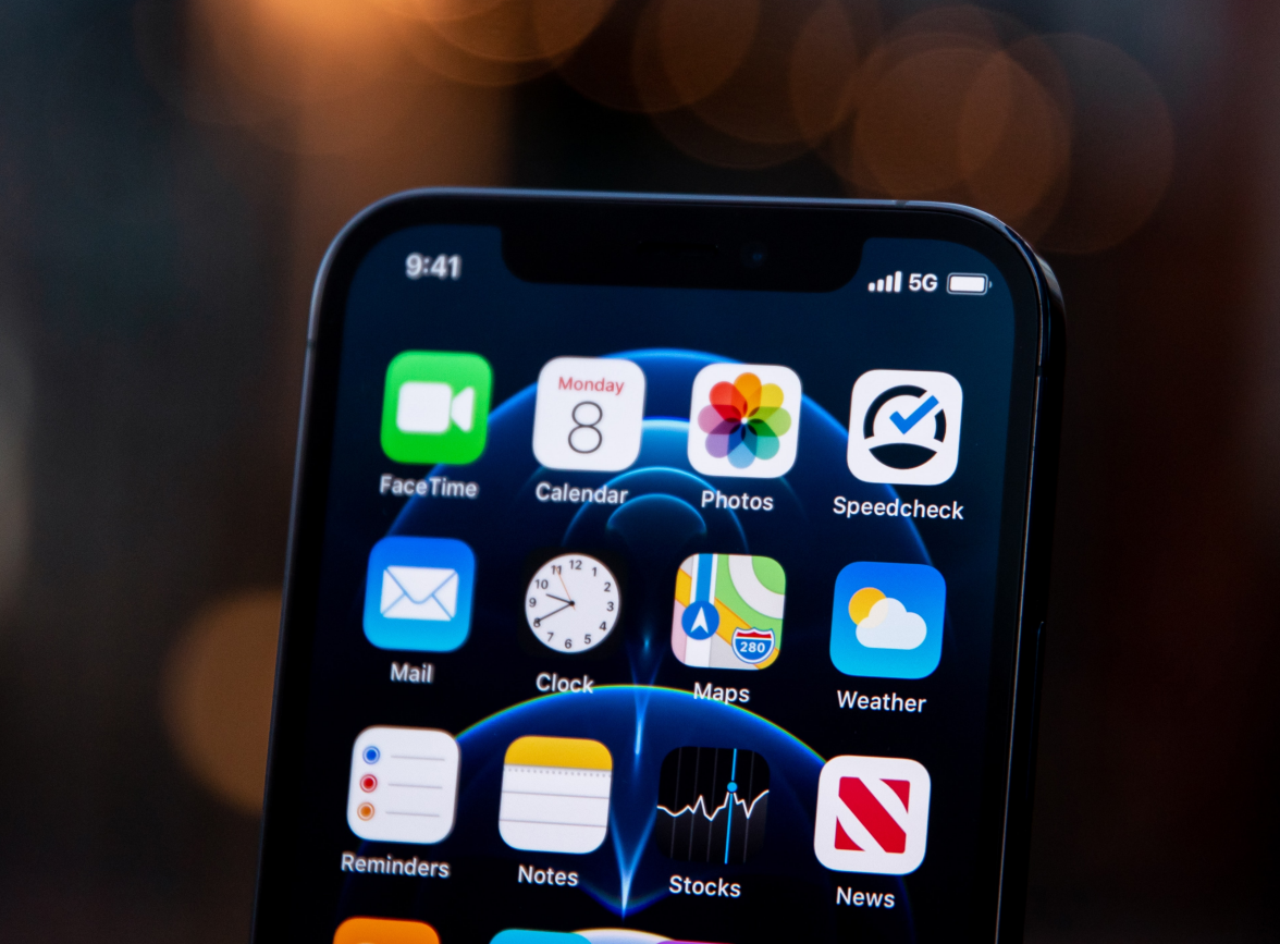 枣强苹果手机维修分享为什么 iPhone 12 在冬季会自动关机 
